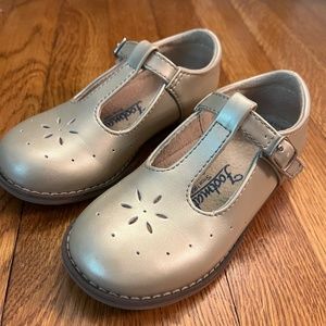 Girls 10.5 Gold FootMates Sherry T-strap